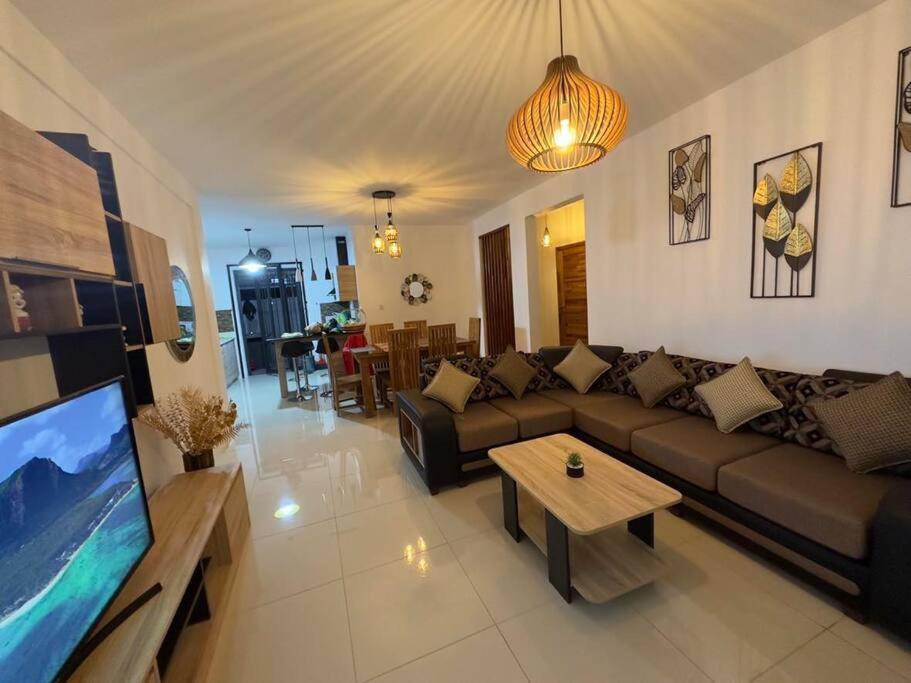 Seasand-Entire Luxury 3 Bd Condo - Close To Beach Flic en Flac Bagian luar foto