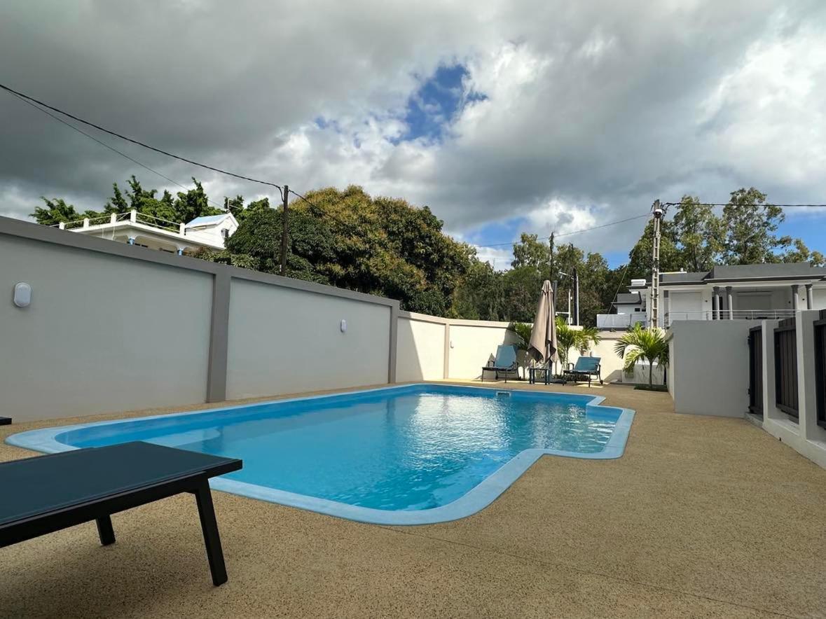 Seasand-Entire Luxury 3 Bd Condo - Close To Beach Flic en Flac Bagian luar foto