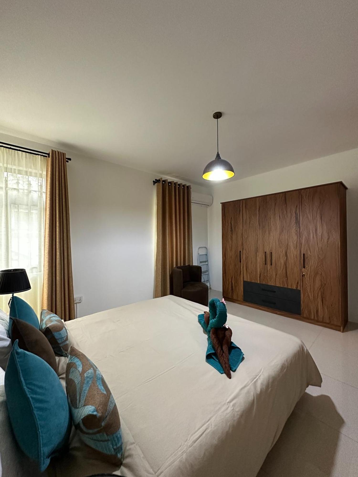 Seasand-Entire Luxury 3 Bd Condo - Close To Beach Flic en Flac Bagian luar foto